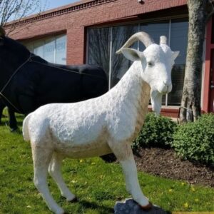 Tượng dê phong thủy