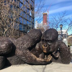 Tượng King Kong xi măng