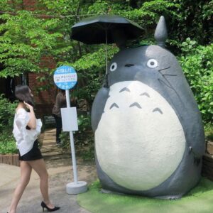 tượng totoro xi măng