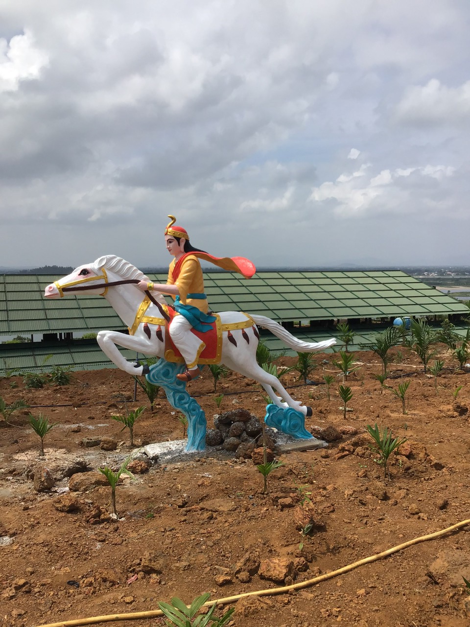 Điêu khắc tượng xi măng Quảng Ngãi